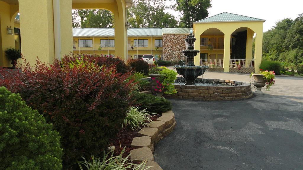 Golden Manor Inn&suites Hotel Muldraugh