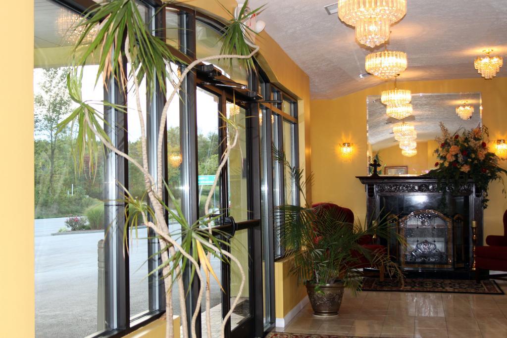 Golden Manor & Hotel Muldraugh